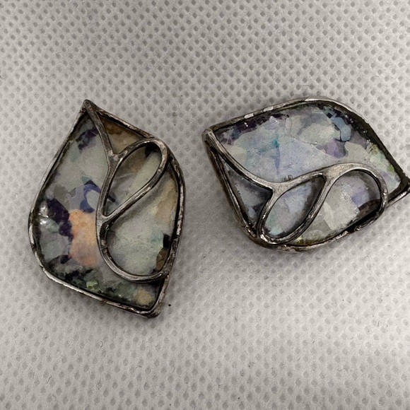 Vtg URI RAMOT Earrings ISRAEL 950 Silver Modernist Antique Roman Glass Clip on - Picture 3 of 17